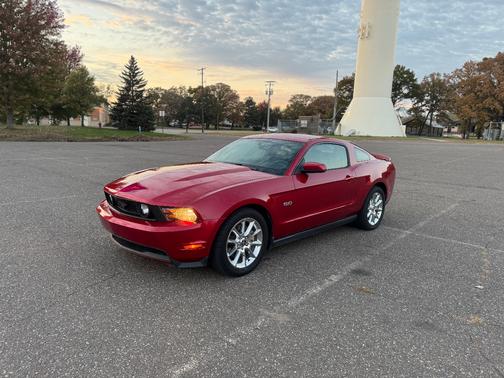 2011 Ford Mustang GT Premium