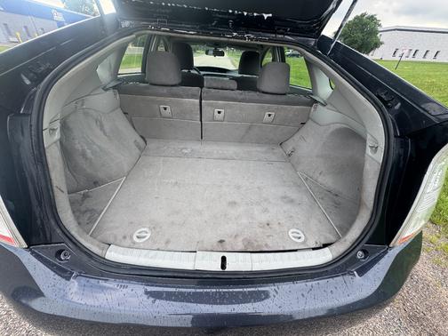 2010 Toyota Prius III