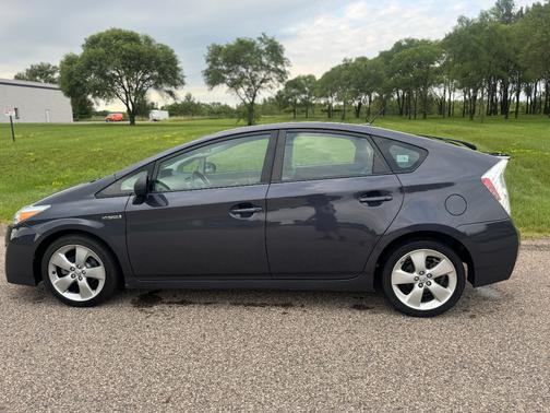 2010 Toyota Prius III