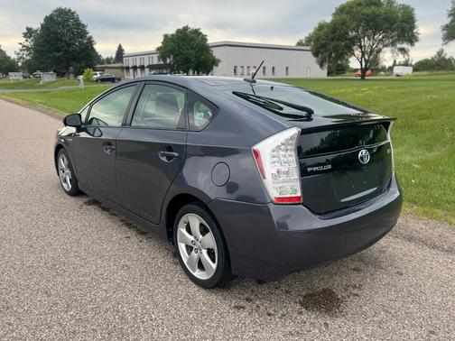 2010 Toyota Prius III