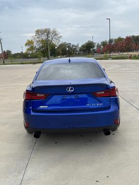 2016 Lexus IS 300 
