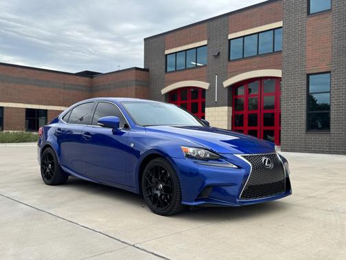 2016 Lexus IS 300 