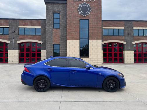 2016 Lexus IS 300 