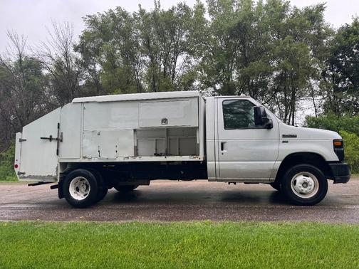 2011 Ford E350 Super Duty XLT
