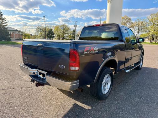Blue 2003 Ford F-150 XLT