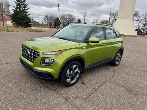 2023 Hyundai VENUE SEL