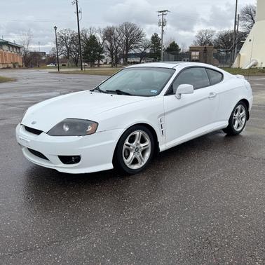 White 2006 Hyundai Tiburon GT