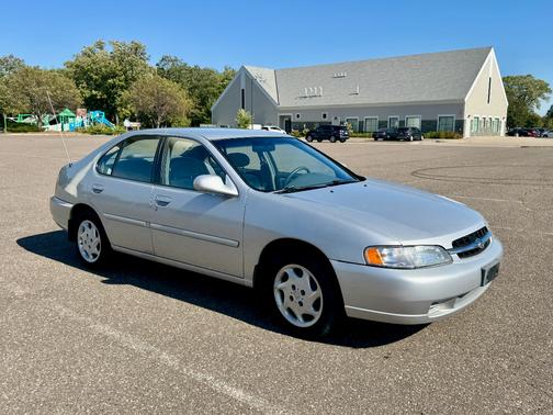 1998 Nissan Altima GXE