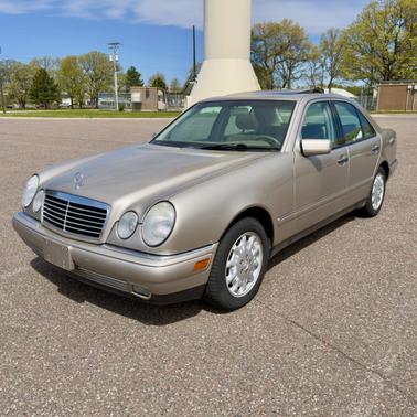 Beige 1999 Mercedes-Benz E-Class E320 AWD