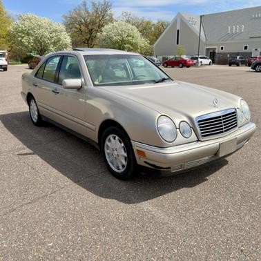 Beige 1999 Mercedes-Benz E-Class E320 AWD