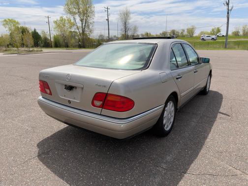 Beige 1999 Mercedes-Benz E-Class E320 AWD