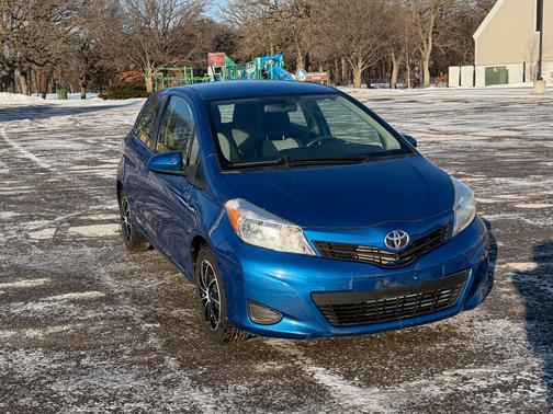 2014 Toyota Yaris LE