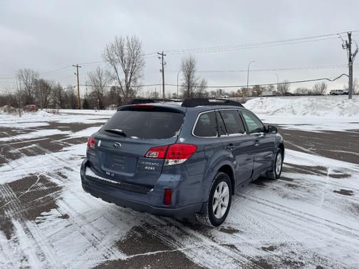 2013 Subaru Outback 2.5i Premium