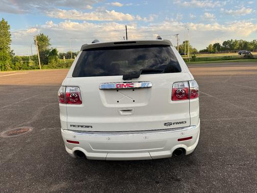 White 2011 GMC Acadia Denali