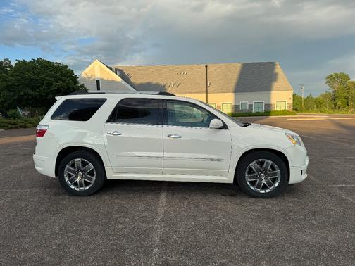 White 2011 GMC Acadia Denali