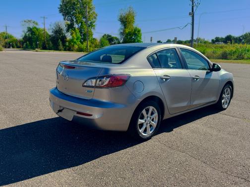 2013 Mazda Mazda3 i Grand Touring
