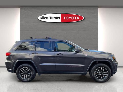 2021 Jeep Grand Cherokee Trailhawk