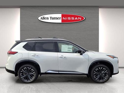 2T WHT BLK 2026 Nissan Rogue Platinum