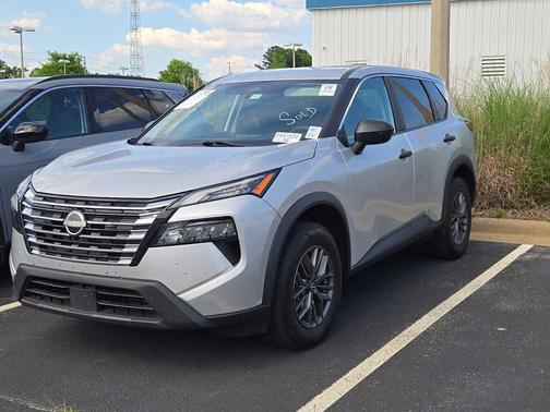 Brilliant Silver Metallic 2024 Nissan Rogue S