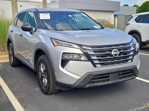 Brilliant Silver Metallic 2024 Nissan Rogue S