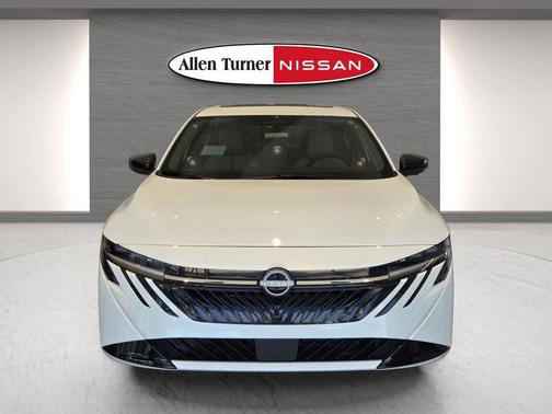 Aspen White Tricoat 2026 Nissan Sentra SL