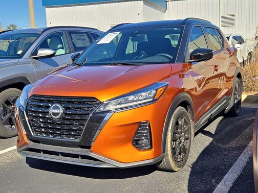 2023 Nissan Kicks SR