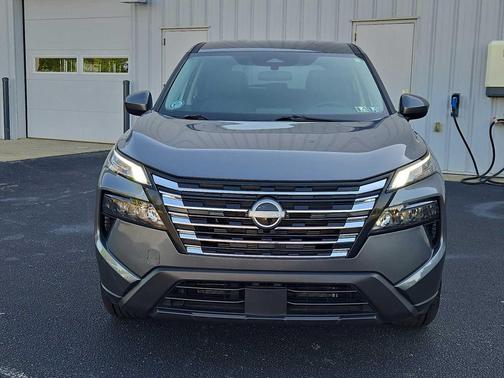 Gun Metallic 2025 Nissan Rogue SV