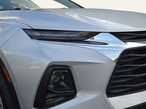 Silver Ice Metallic 2021 Chevrolet Blazer 2LT
