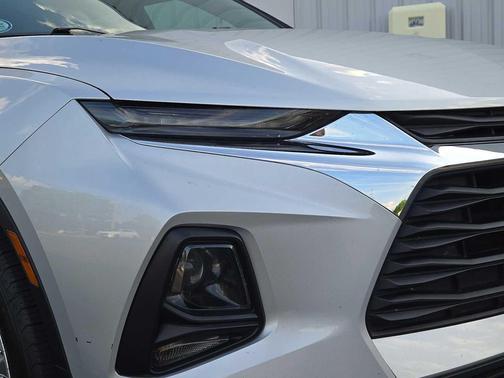 Silver Ice Metallic 2021 Chevrolet Blazer 2LT