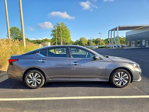 2024 Nissan Altima S FWD