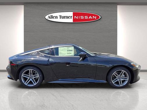 2025 Nissan Z Sport