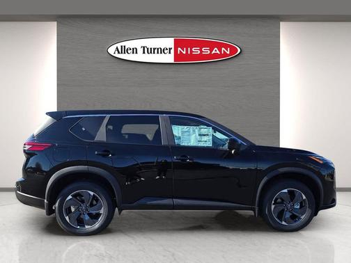 Super Black 2025 Nissan Rogue SV