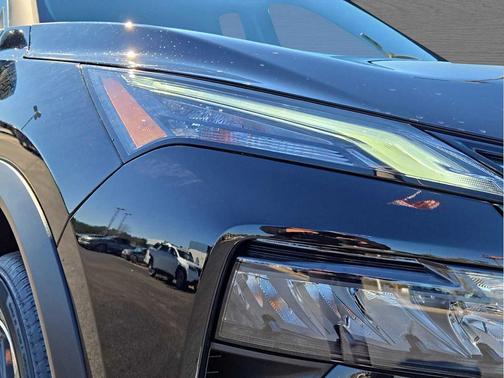 Super Black 2025 Nissan Rogue SV