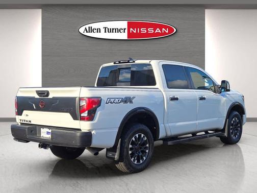 2024 Nissan Titan PRO-4X