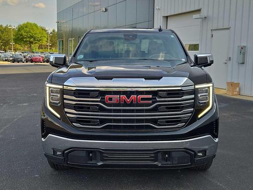 Onyx Black 2025 GMC Sierra 1500 SLT