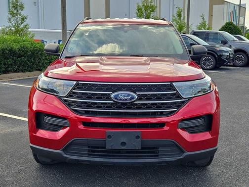 Rapid Red Metallic Tinted Clearcoat 2021 Ford Explorer XLT