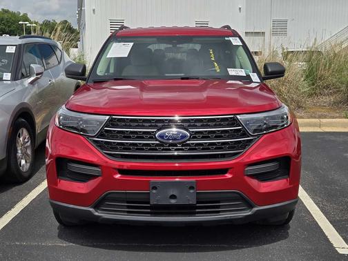 Rapid Red Metallic Tinted Clearcoat 2021 Ford Explorer XLT