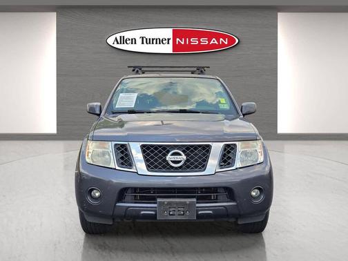 2010 Nissan Pathfinder SE