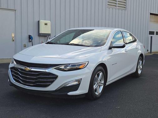 Summit White 2024 Chevrolet Malibu 1LS