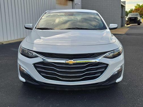 Summit White 2024 Chevrolet Malibu 1LS