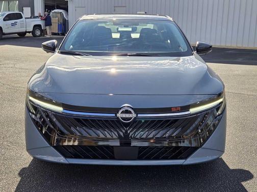 Atlantic Gray Metallic/Super Black 2026 Nissan Sentra SR