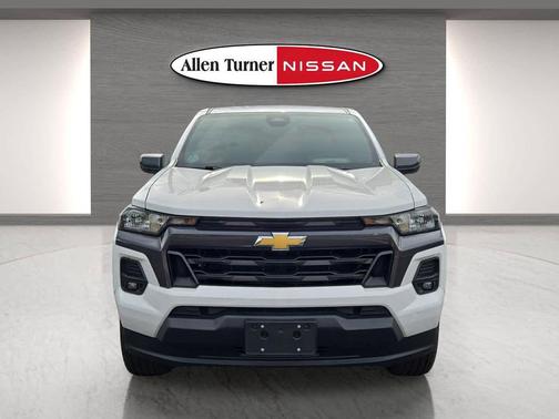 Summit White 2024 Chevrolet Colorado LT