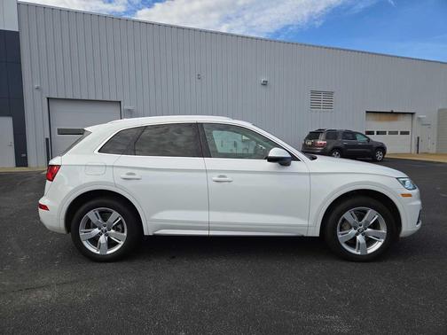 2019 Audi Q5 2.0T Premium Plus
