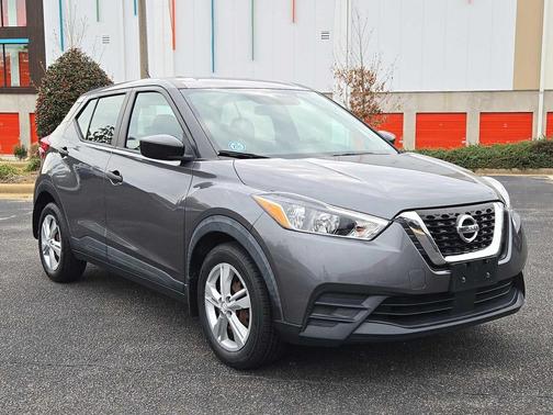 2020 Nissan Kicks S
