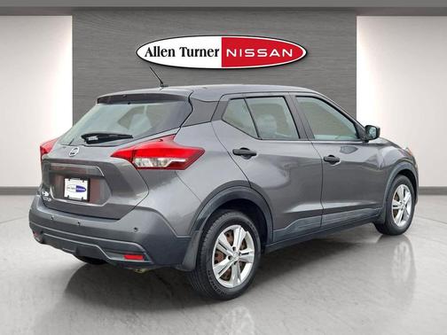 2020 Nissan Kicks S