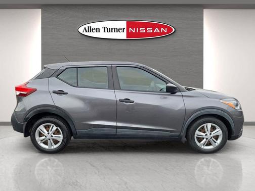 2020 Nissan Kicks S