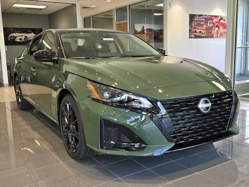 Tactical Green Metallic/Super Black 2026 Nissan Altima SR FWD