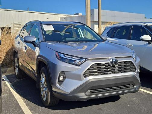 2024 Toyota RAV4 XLE Premium