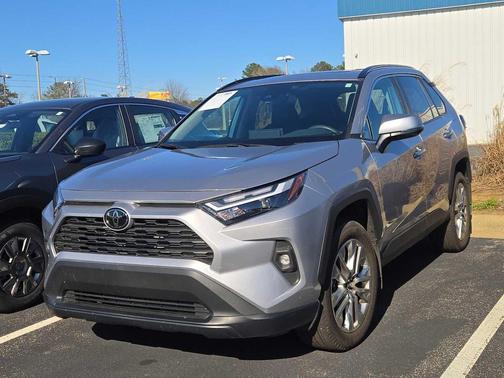 2024 Toyota RAV4 XLE Premium