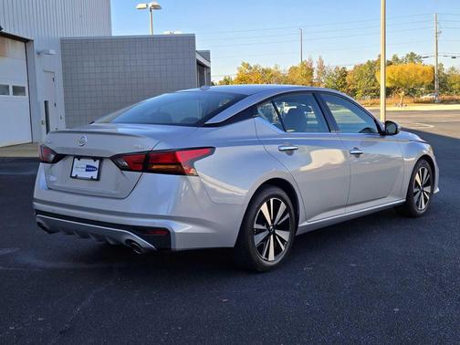 2021 Nissan Altima 2.5 SL